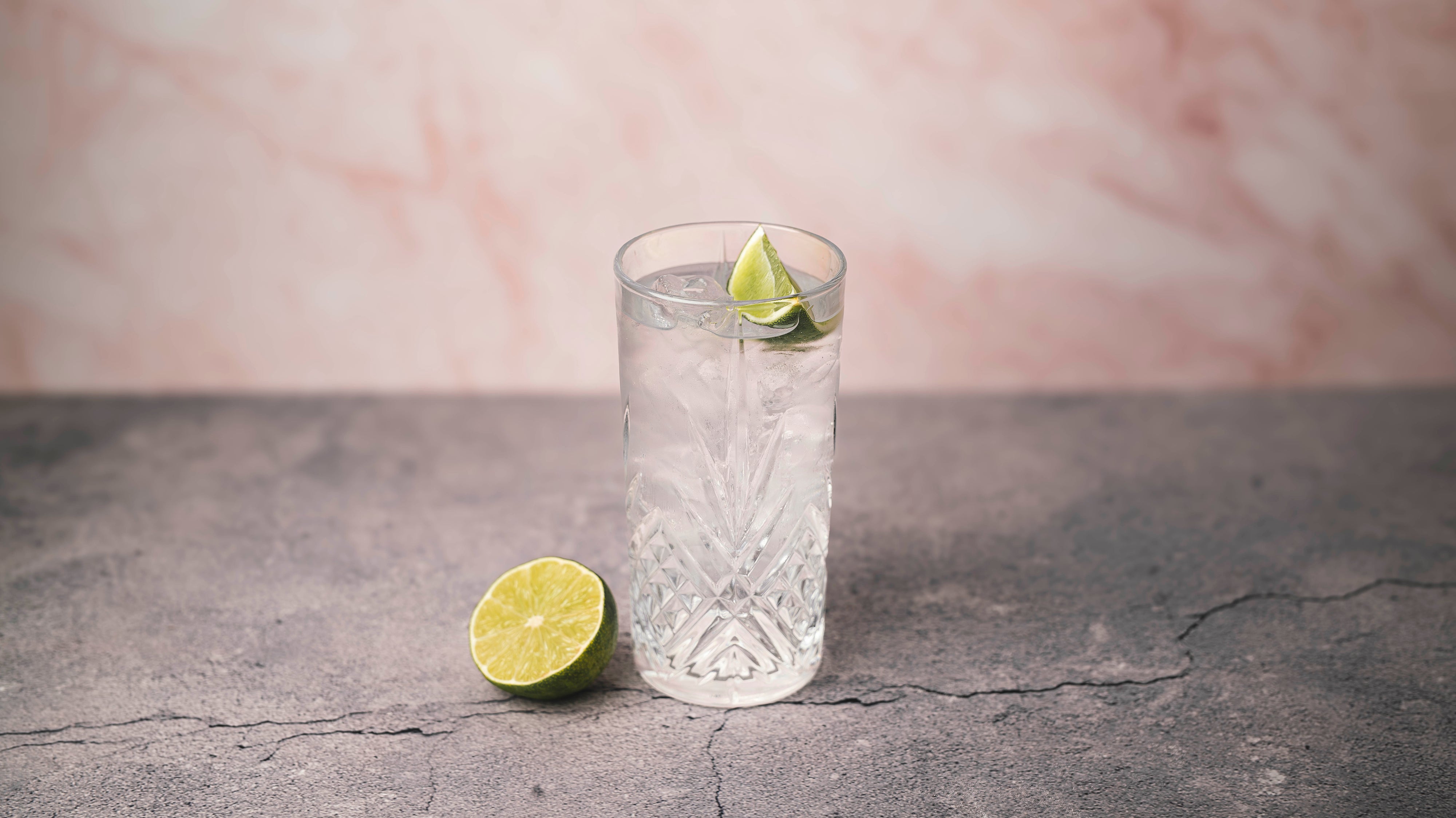 How to Make a Refreshing Coconut Lime Cocktail